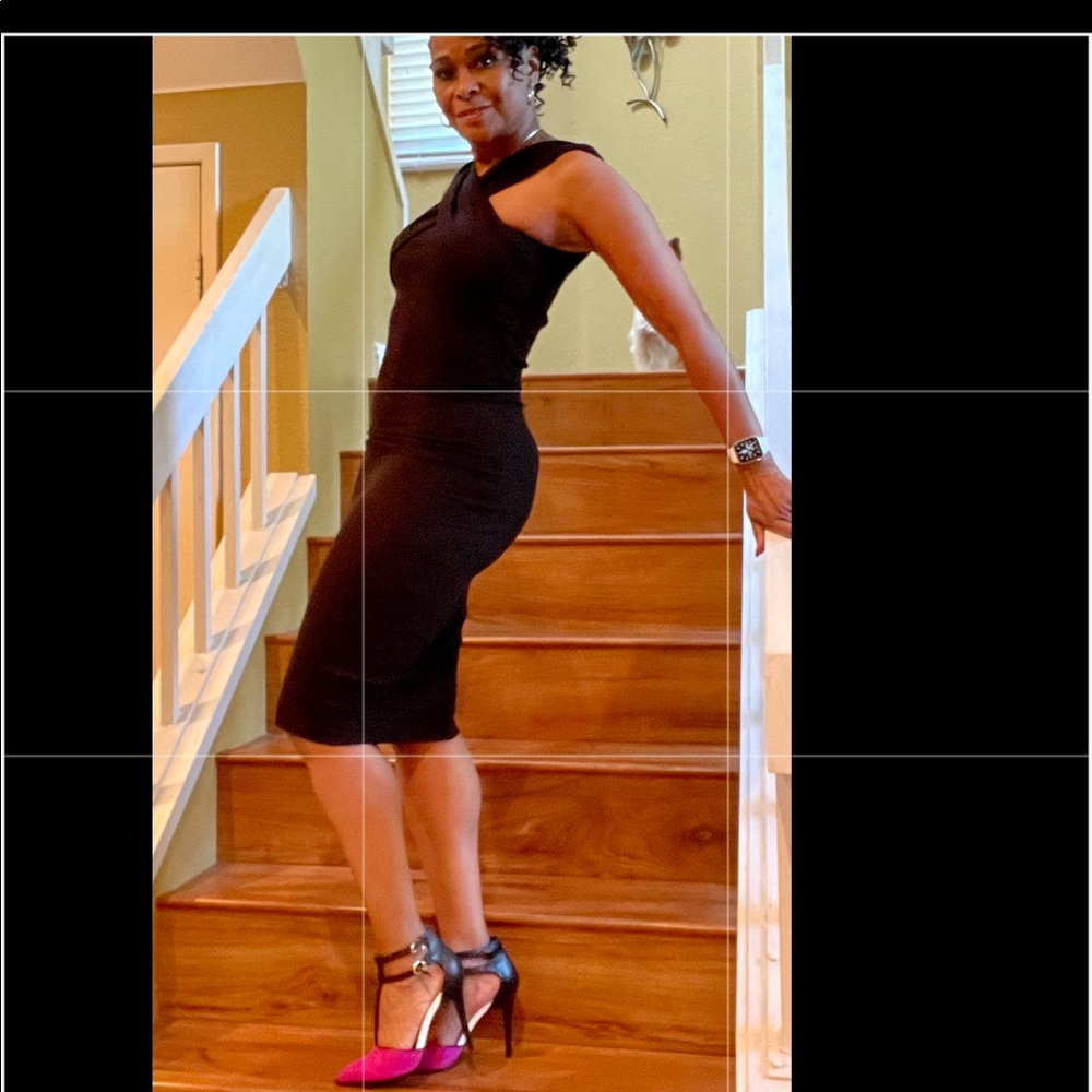 Black off the shoulders dress wore a a few ways - Picture 2 of 3